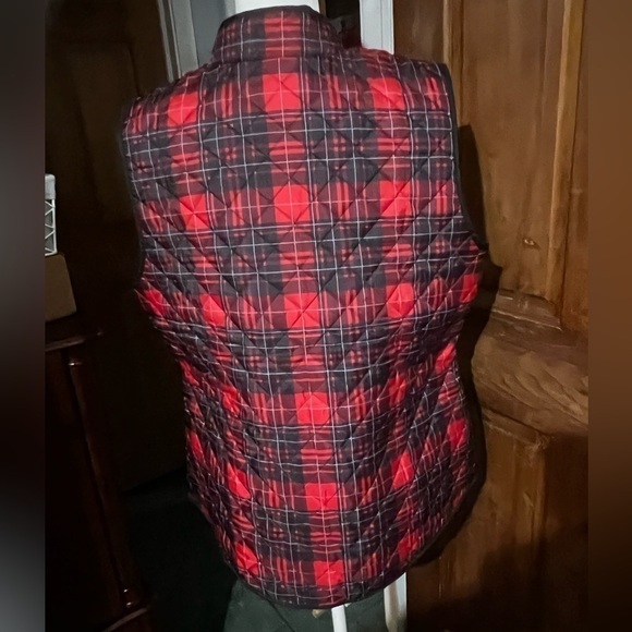 Nwt- Karen Scott Red & Black Quilted Vest - Picture 4 of 6